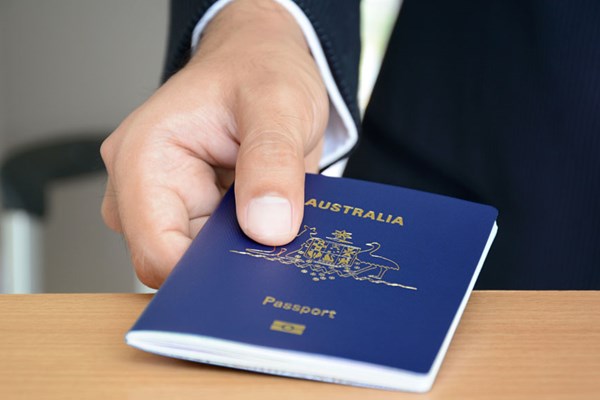 Thủ tục cấp thẻ thường trú cho người nước ngoài tại Việt Nam